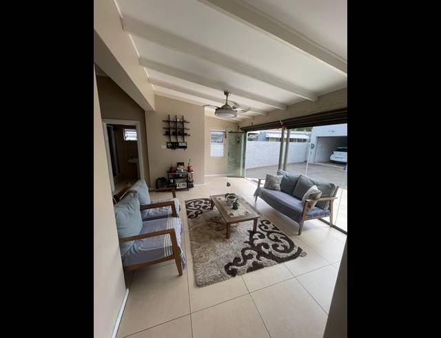 6 BEDROOM HOUSE TO LET IN GLENWOOD
